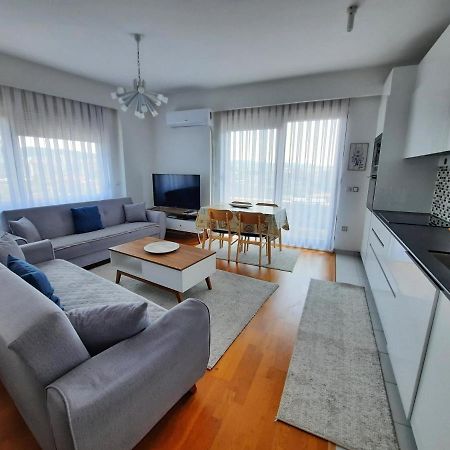 Luxury Sky View Apartment Pristina Buitenkant foto