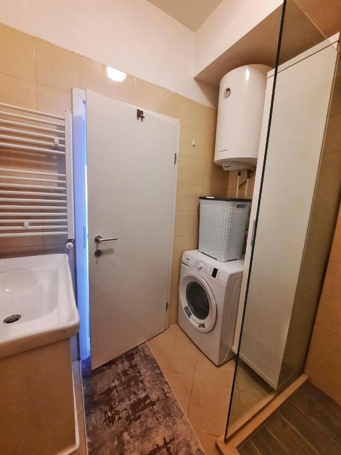 Luxury Sky View Apartment Pristina Buitenkant foto