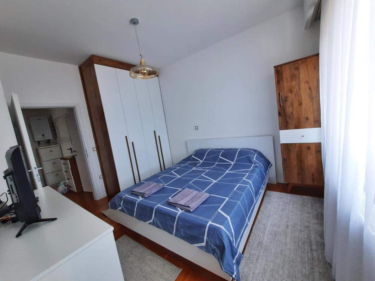Luxury Sky View Apartment Pristina Buitenkant foto