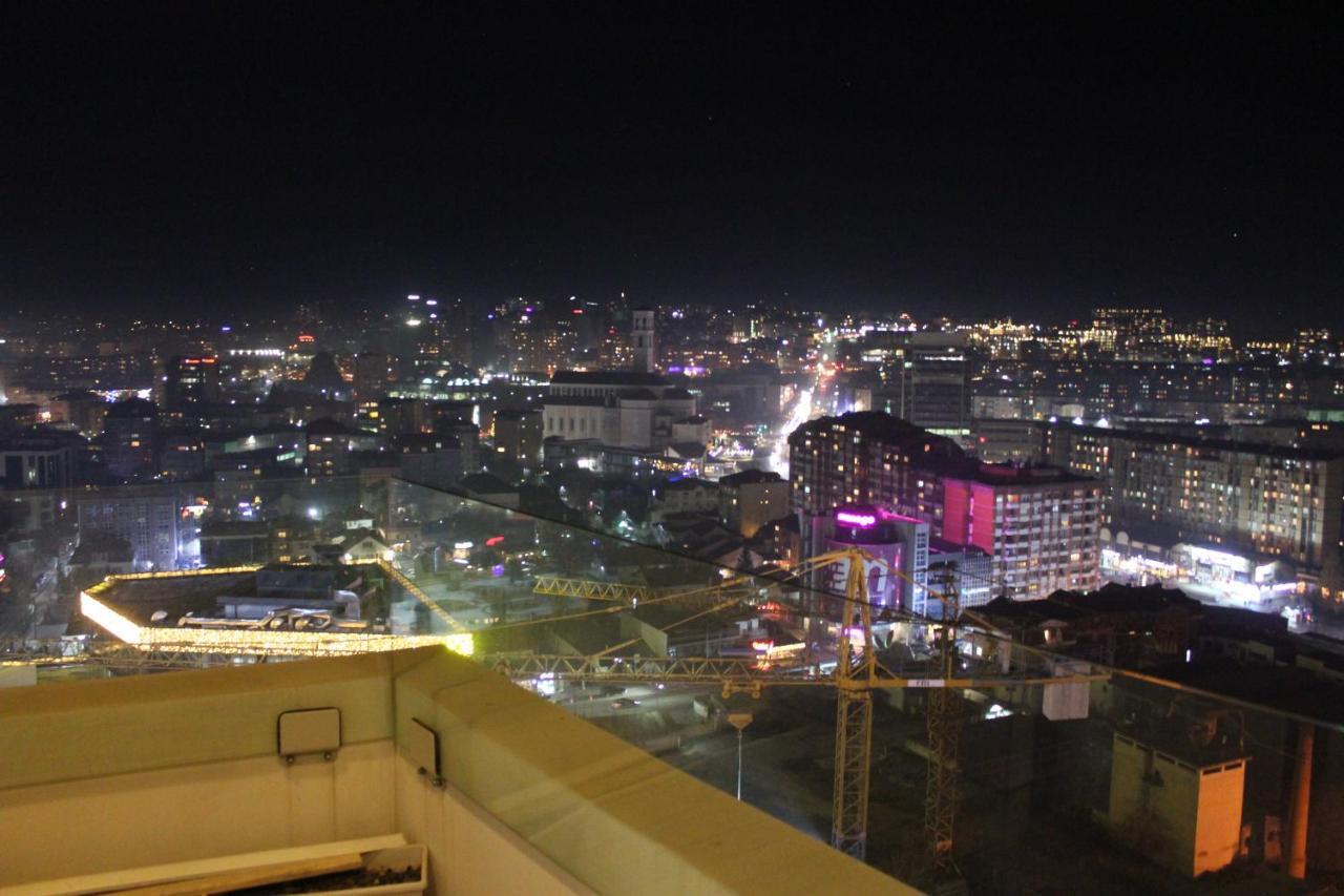 Luxury Sky View Apartment Pristina Buitenkant foto