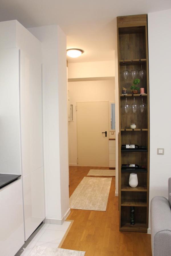 Luxury Sky View Apartment Pristina Buitenkant foto