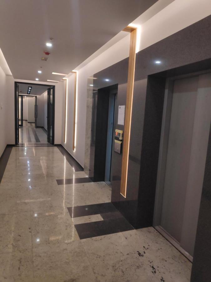 Luxury Sky View Apartment Pristina Buitenkant foto